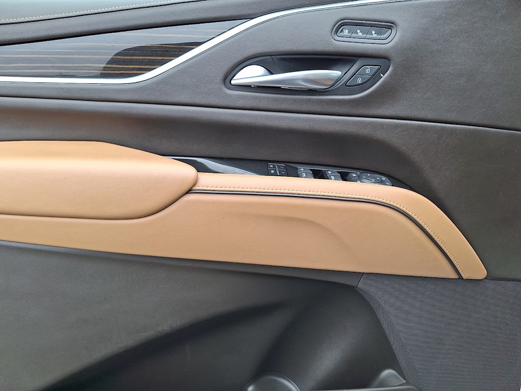 Thumbnail: 2023 Cadillac Escalade - 17