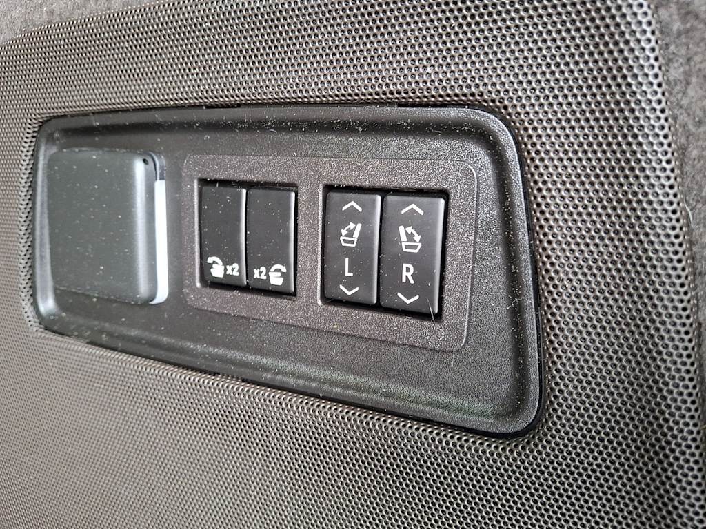 Thumbnail: 2023 Cadillac Escalade - 13