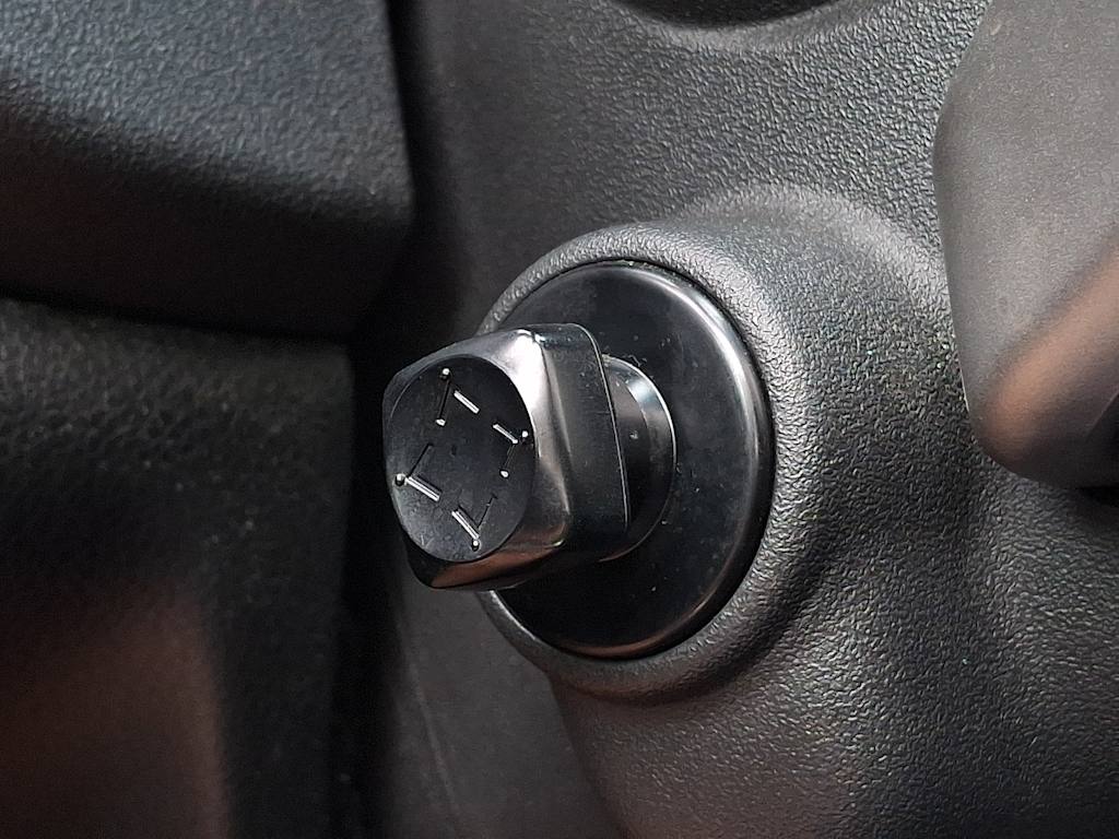 Thumbnail: 2010 Nissan Maxima - 27
