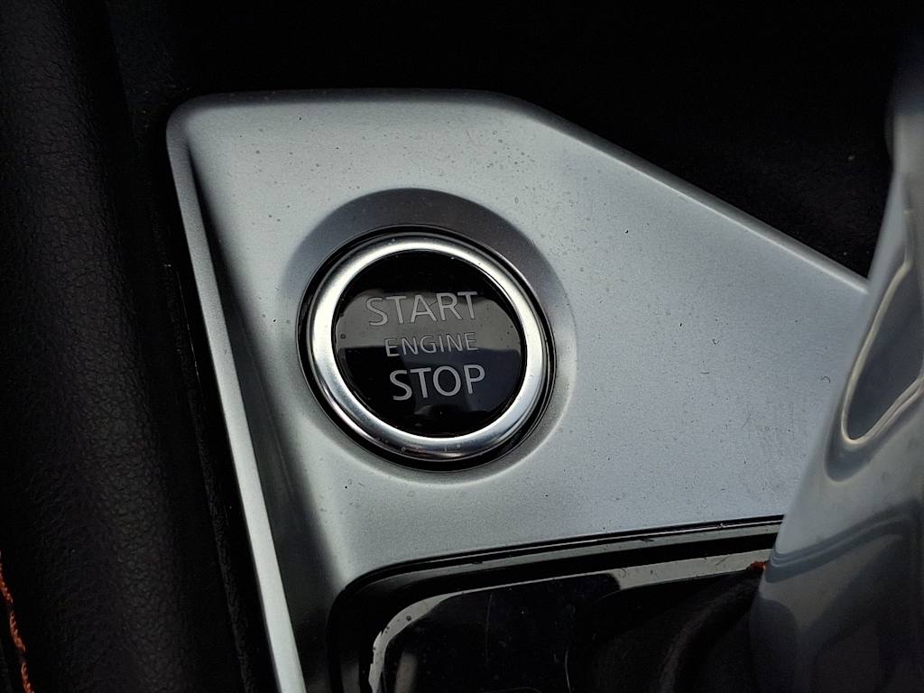 2021 Nissan Altima SR 23