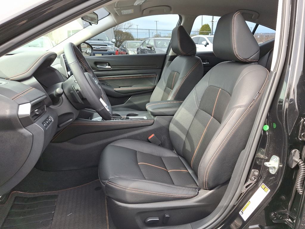 2021 Nissan Altima SR 7