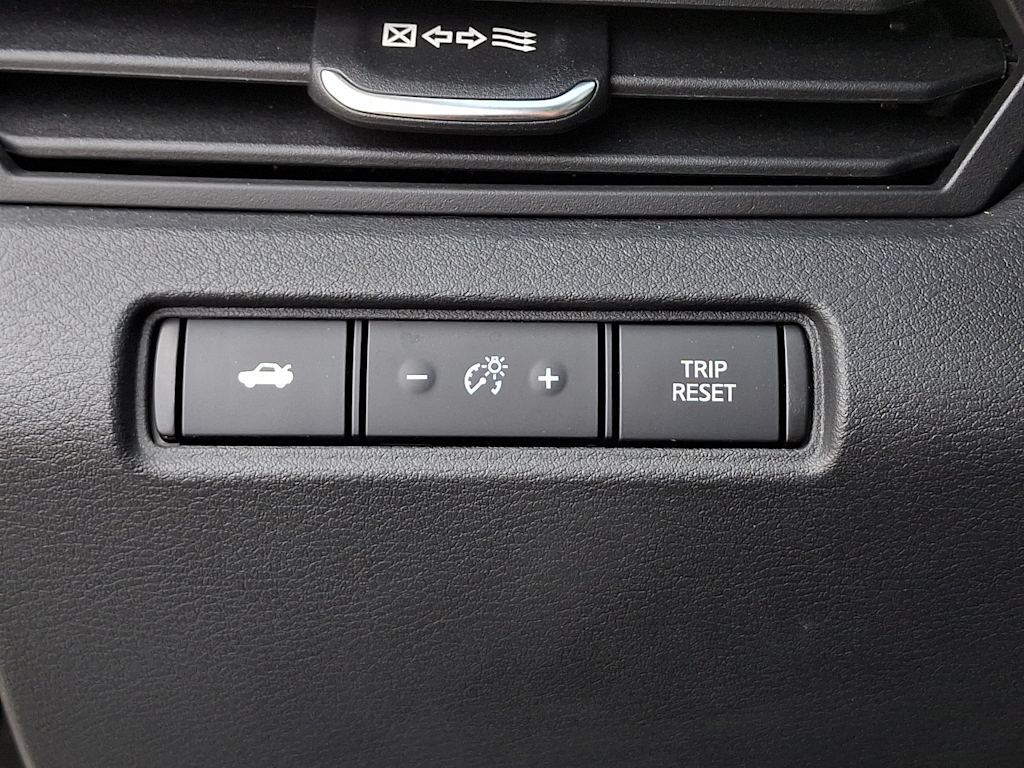 2021 Nissan Altima SR 27
