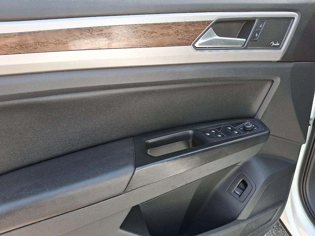 Thumbnail: 2019 Volkswagen Atlas - 17