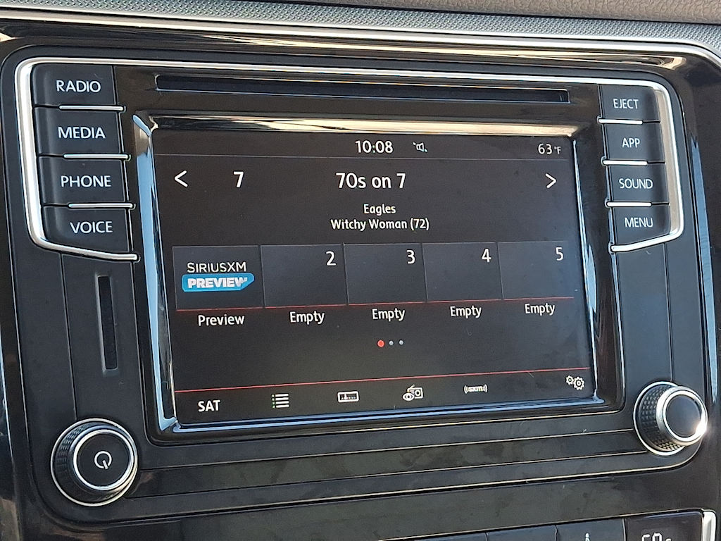 2018 Volkswagen Passat R-Line 10