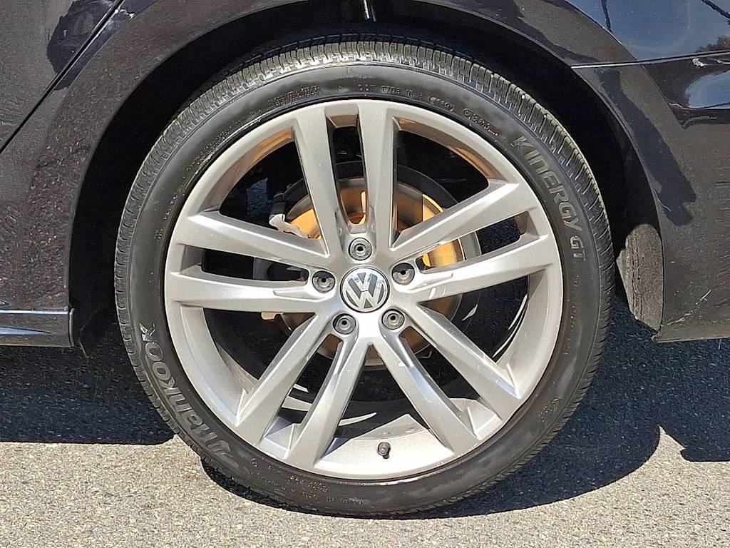 2018 Volkswagen Passat R-Line 7