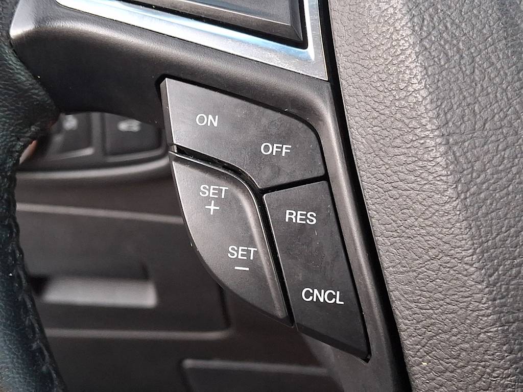 Thumbnail: 2017 Ford Edge - 22