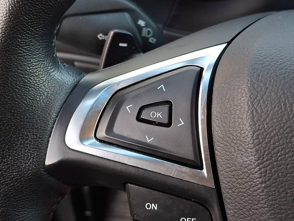 Thumbnail: 2017 Ford Edge - 20