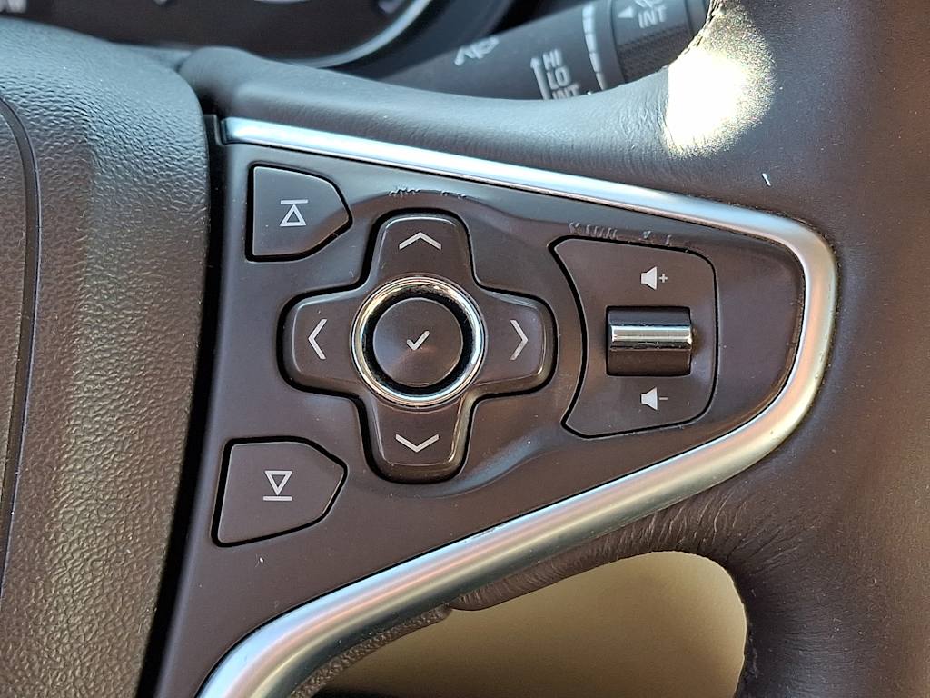 Thumbnail: 2014 Buick Regal - 23
