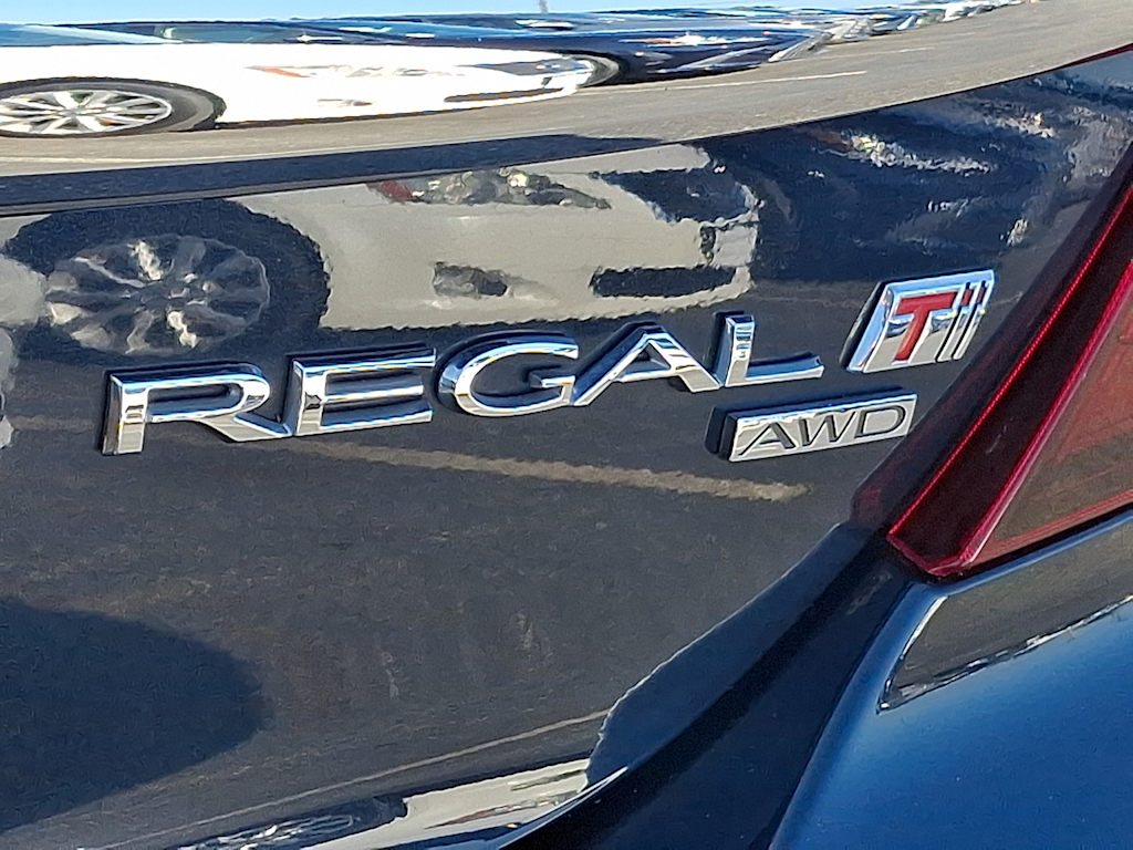 Thumbnail: 2014 Buick Regal - 5