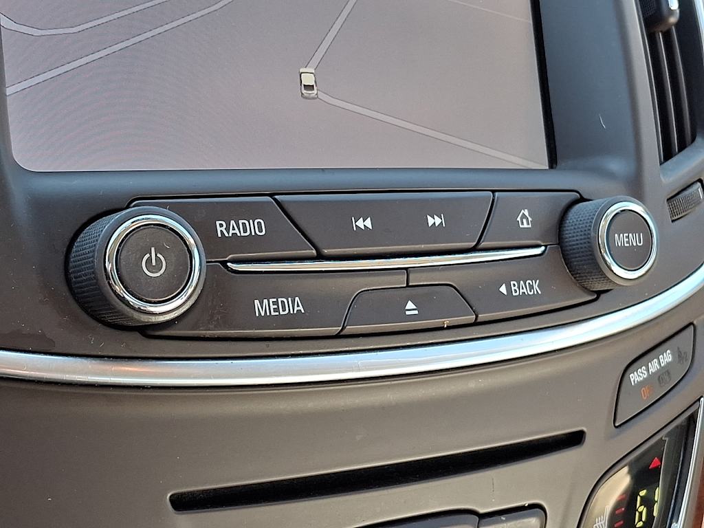 Thumbnail: 2014 Buick Regal - 20