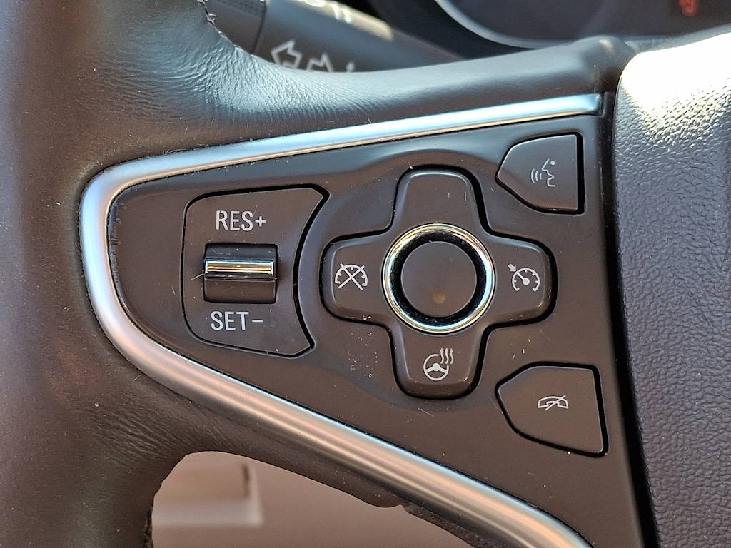 Thumbnail: 2014 Buick Regal - 22