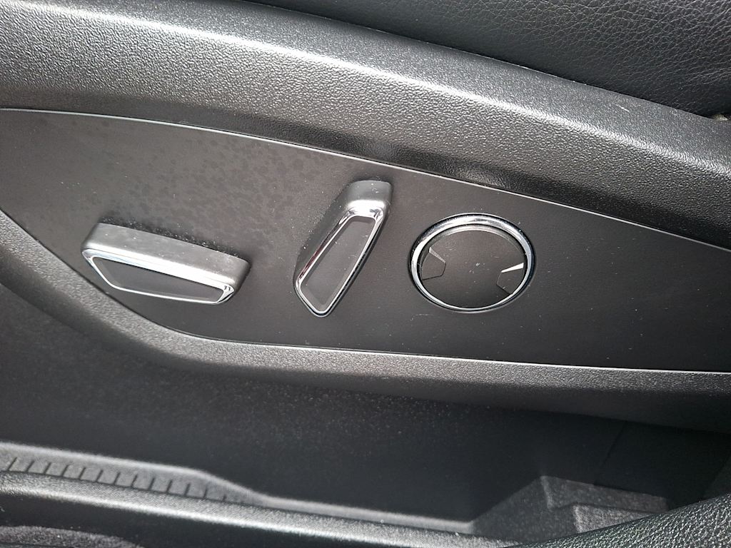 Thumbnail: 2023 Lincoln Nautilus - 14