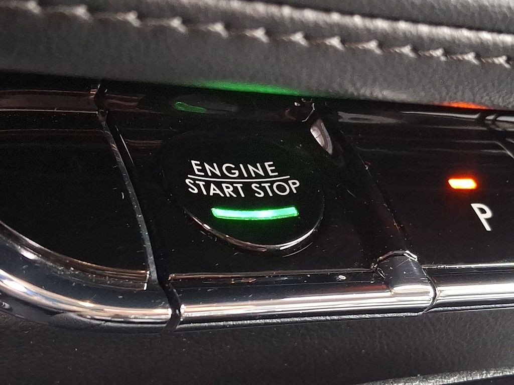 Thumbnail: 2023 Lincoln Nautilus - 22