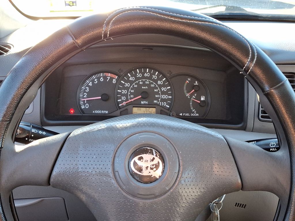 2004 Toyota Corolla CE 19