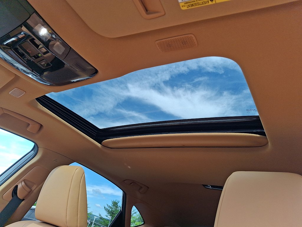 Thumbnail: 2024 Lexus ES - 19