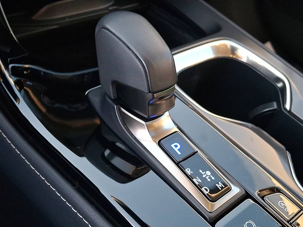 Thumbnail: 2025 Lexus ES - 8