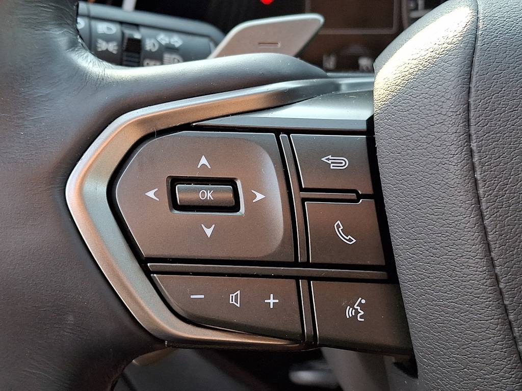 Thumbnail: 2024 Lexus ES - 21