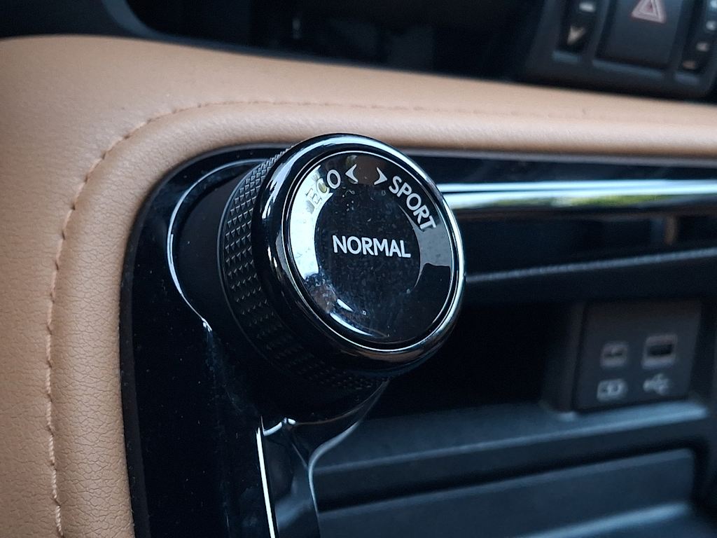 Thumbnail: 2024 Lexus ES - 5