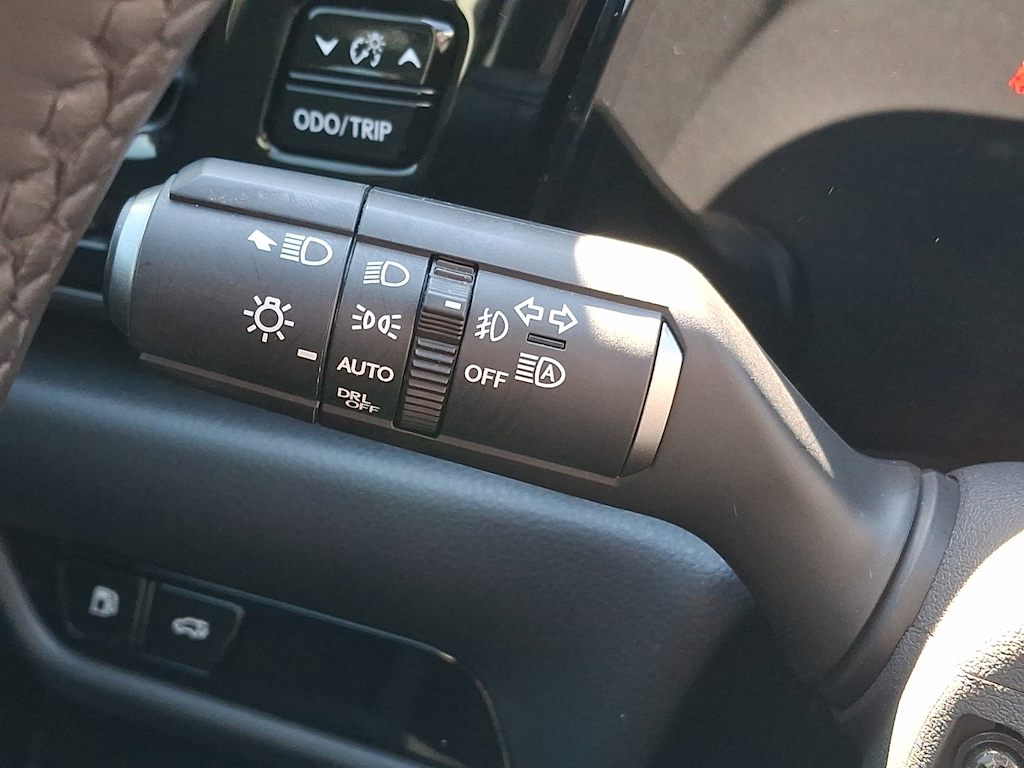 Thumbnail: 2024 Lexus ES - 26