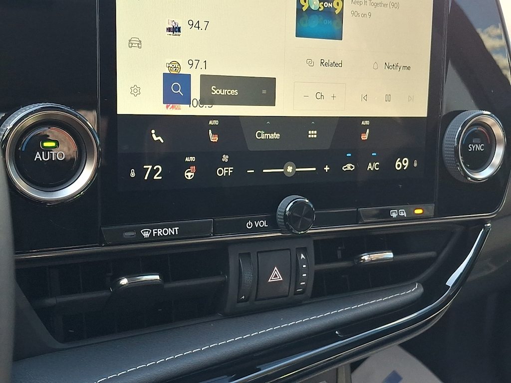 Thumbnail: 2024 Lexus ES - 9