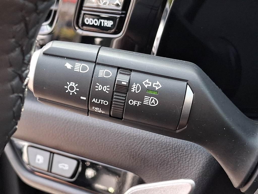 Thumbnail: 2024 Lexus ES - 26