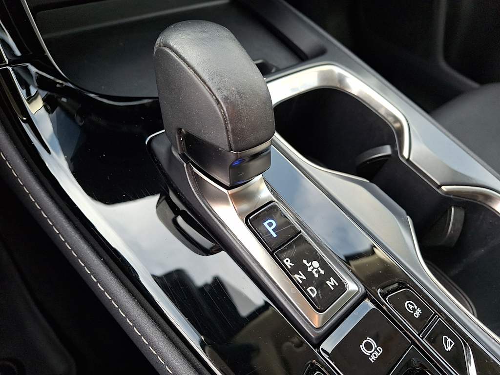 Thumbnail: 2024 Lexus ES - 8