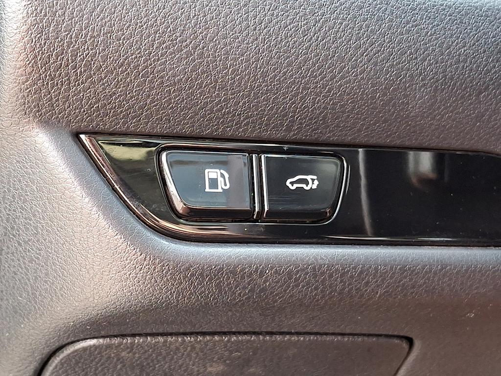 Thumbnail: 2024 Lexus ES - 24