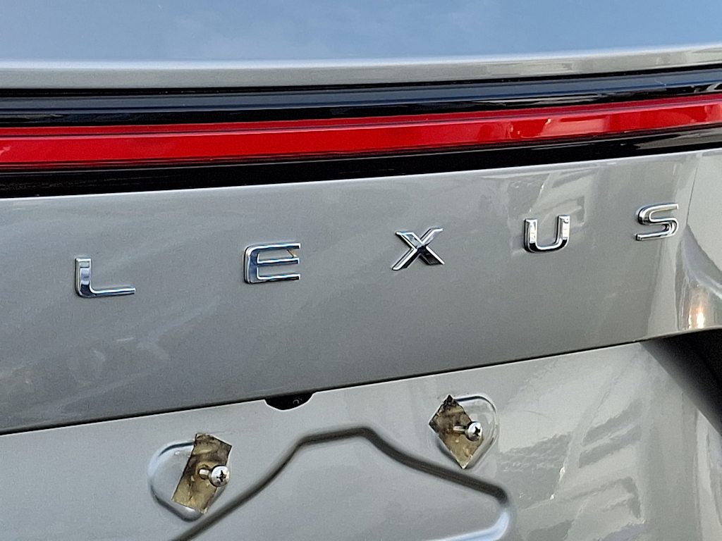 Thumbnail: 2024 Lexus ES - 29