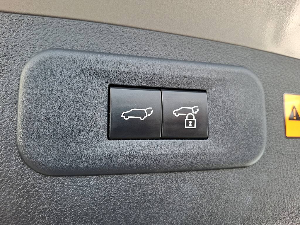 Thumbnail: 2024 Lexus ES - 28