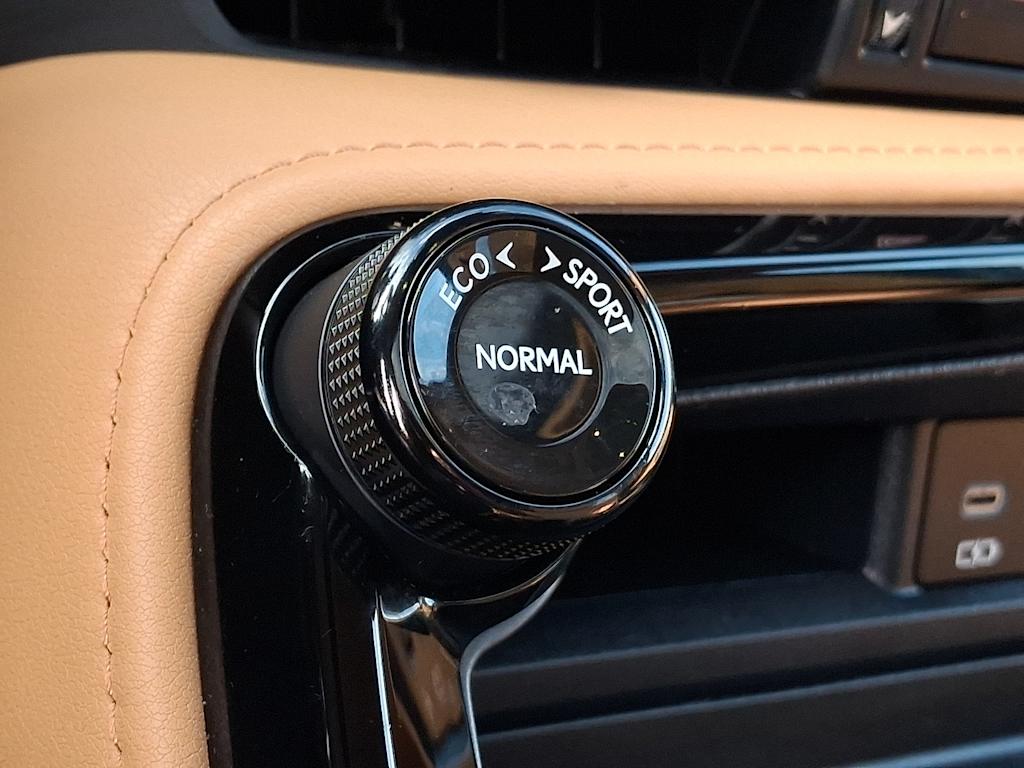 Thumbnail: 2024 Lexus ES - 2