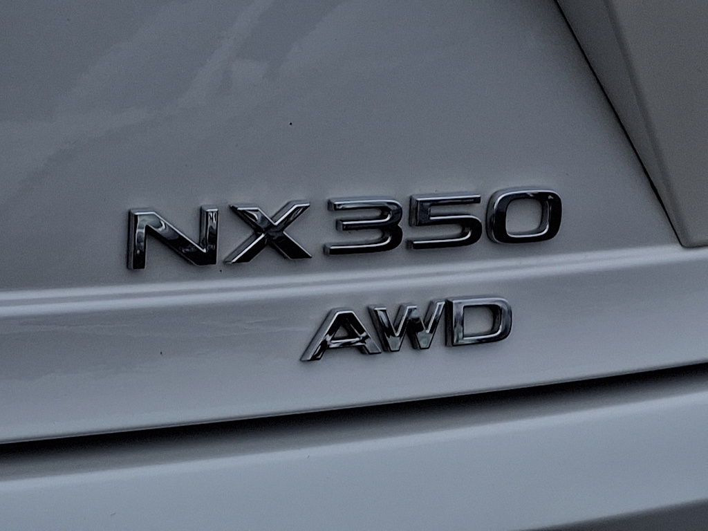 Thumbnail: 2025 Lexus ES - 5