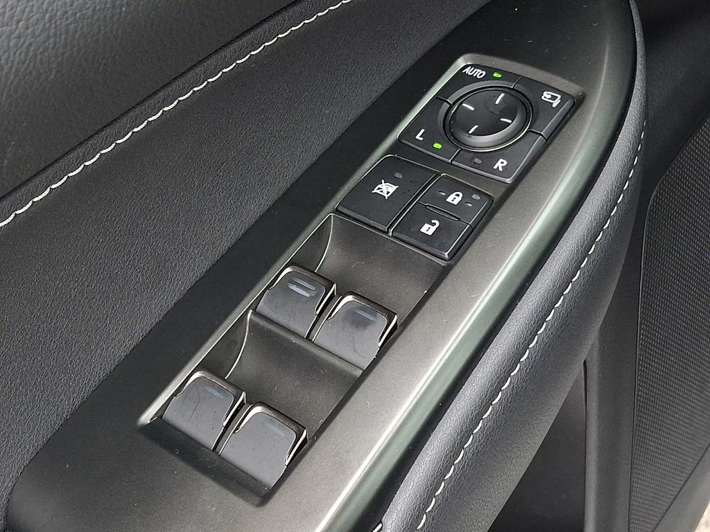 Thumbnail: 2025 Lexus ES - 24