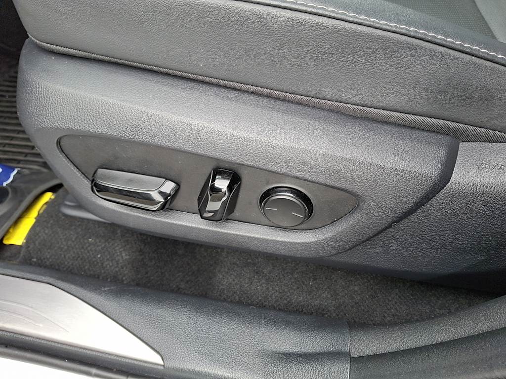 Thumbnail: 2025 Lexus ES - 14