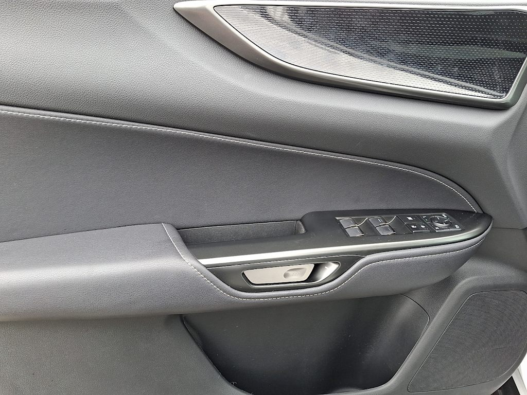 Thumbnail: 2025 Lexus ES - 13