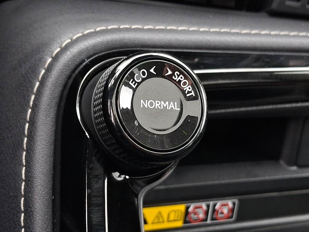 Thumbnail: 2025 Lexus ES - 22