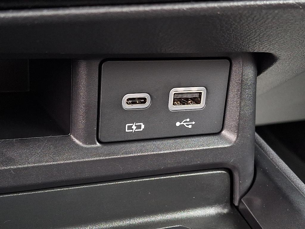 Thumbnail: 2025 Lexus ES - 21