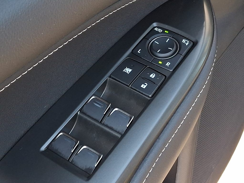 Thumbnail: 2024 Lexus ES - 26