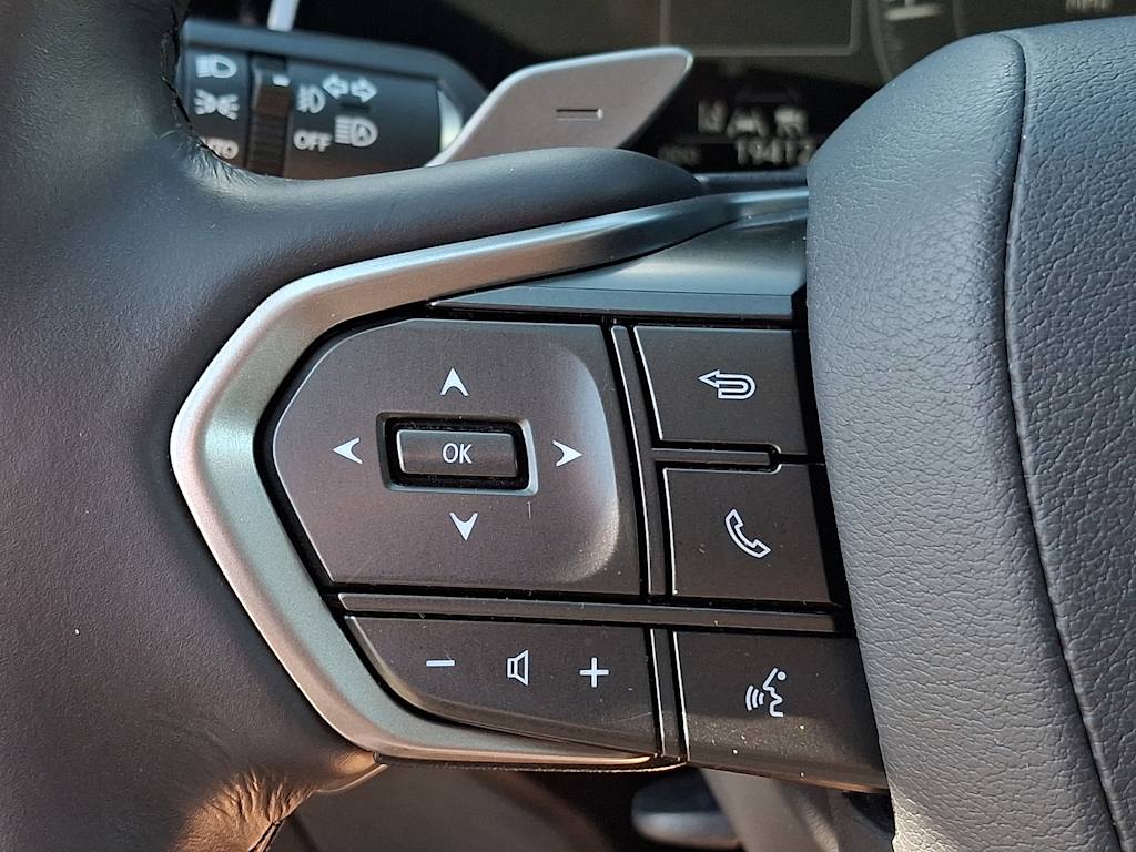 Thumbnail: 2024 Lexus ES - 19