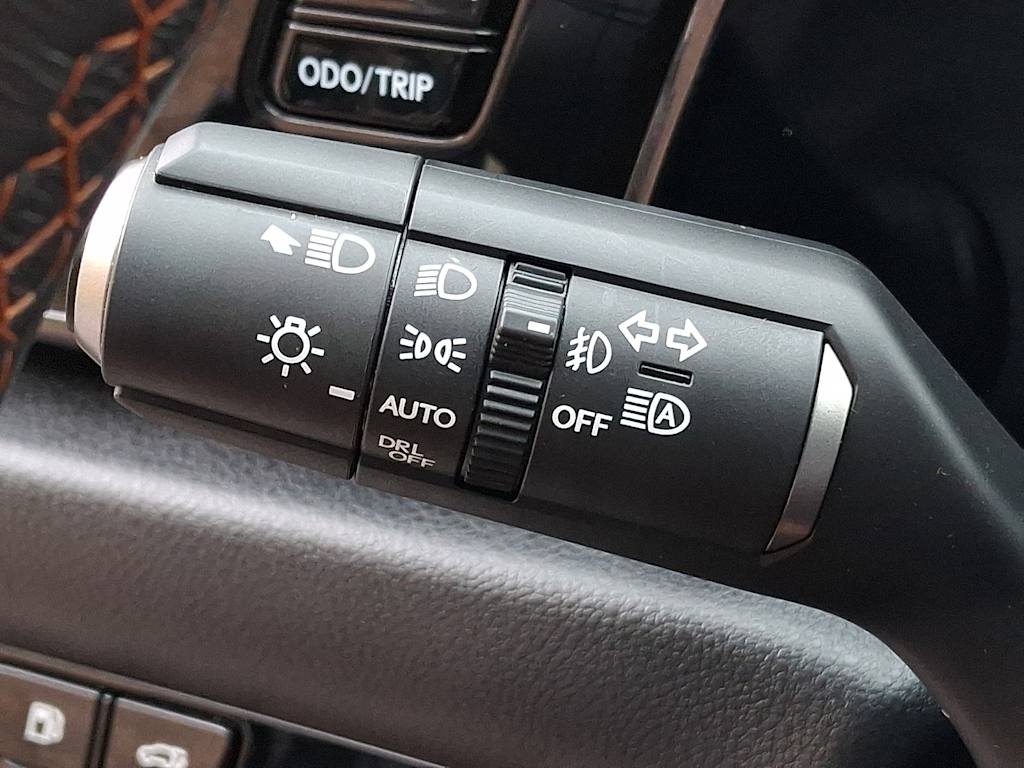 Thumbnail: 2024 Lexus ES - 10
