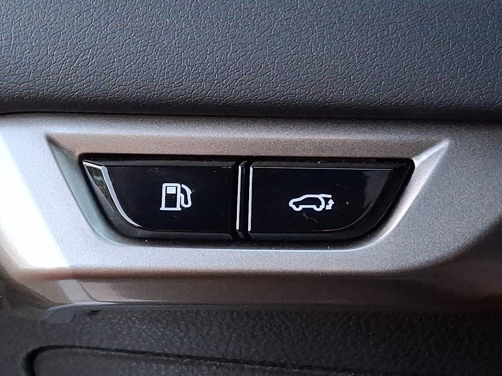 Thumbnail: 2023 Lexus RX - 25
