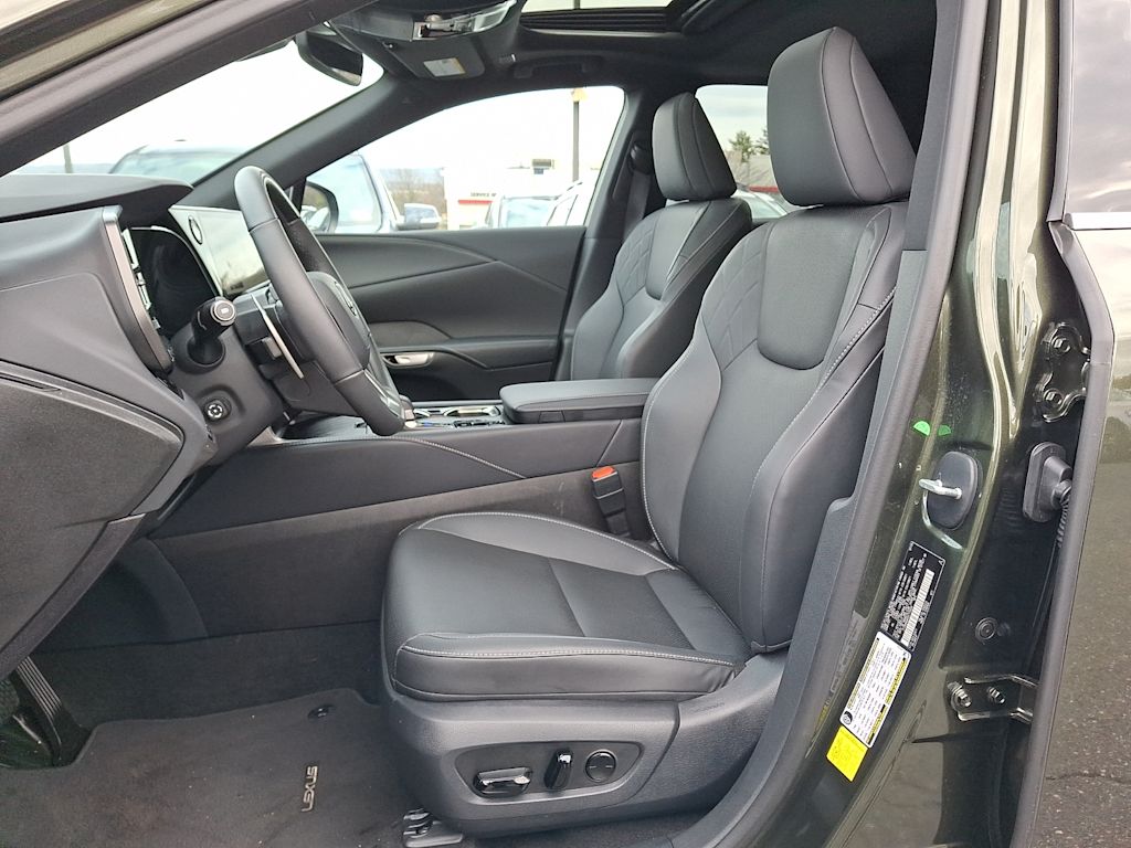 Thumbnail: 2025 Lexus RX - 7