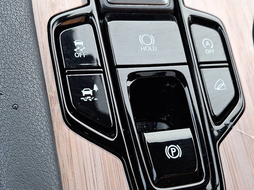 Thumbnail: 2023 Lexus RX - 22