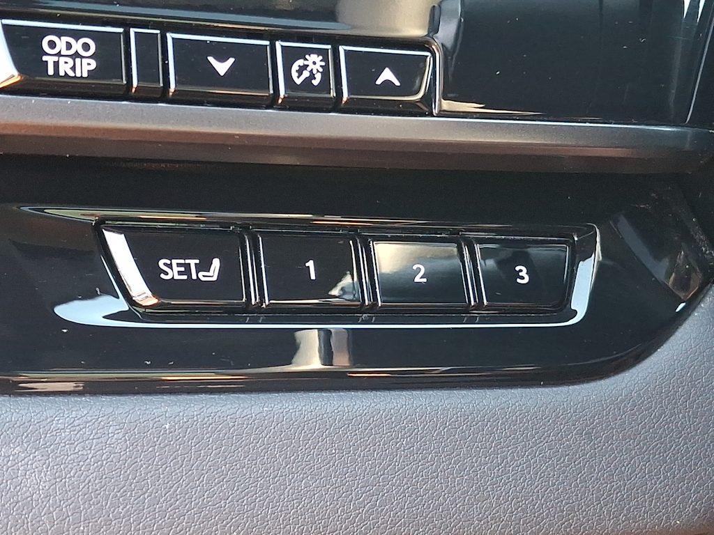 Thumbnail: 2023 Lexus RX - 28
