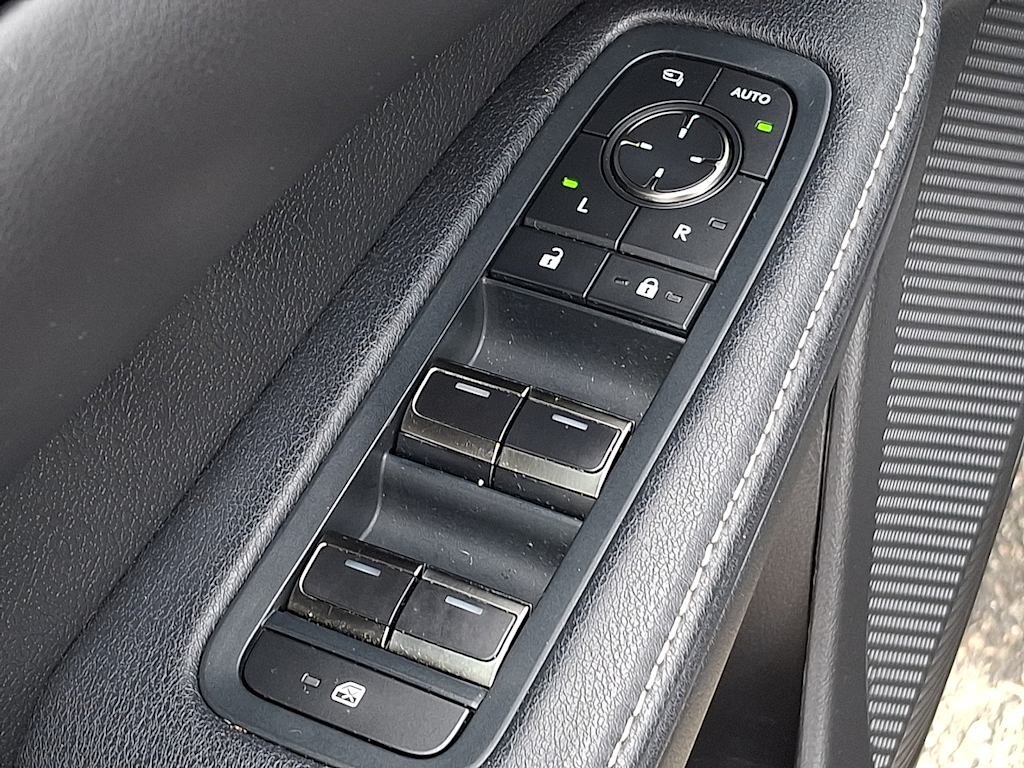 Thumbnail: 2023 Lexus RX - 27