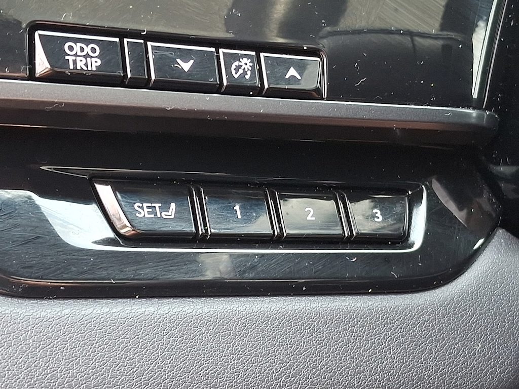 Thumbnail: 2023 Lexus RX - 26