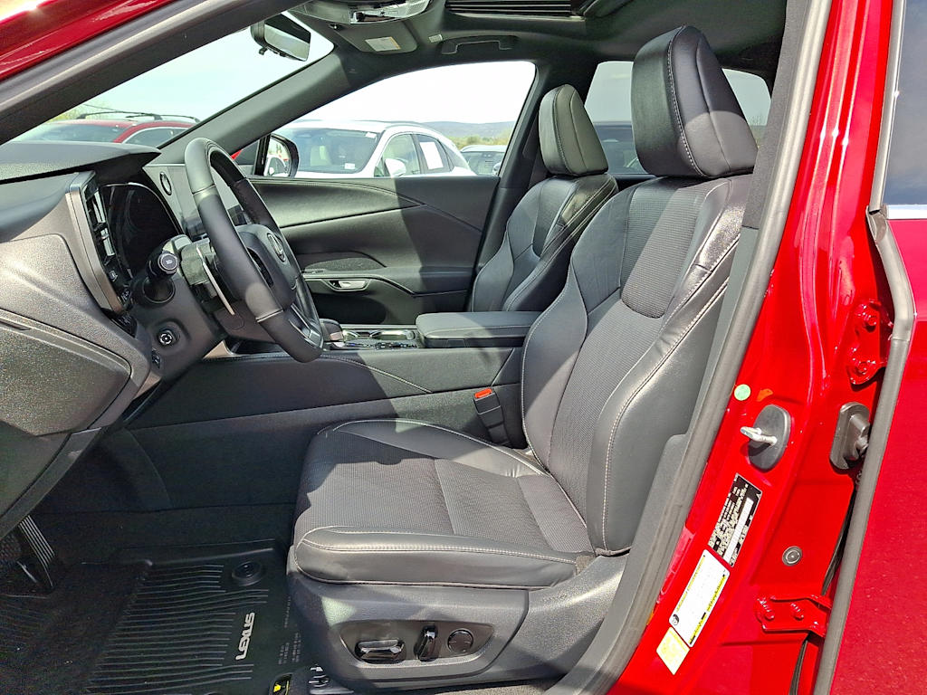 Thumbnail: 2023 Lexus RX - 7