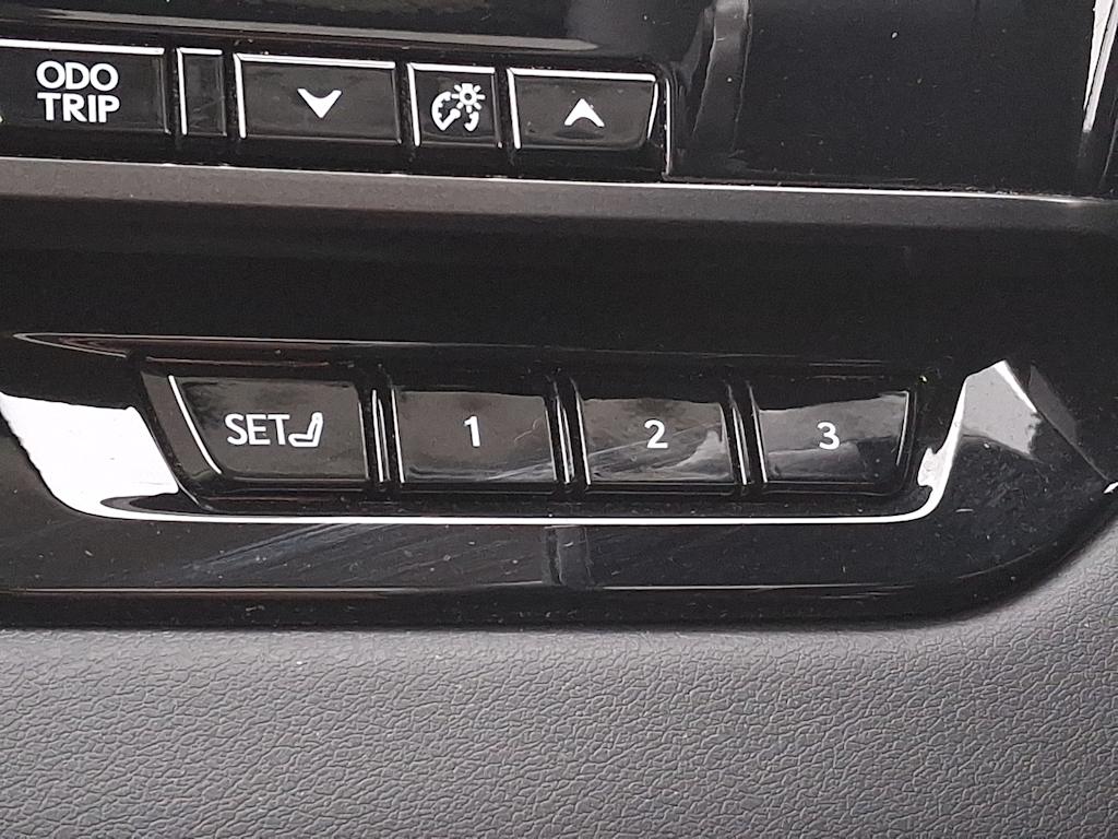 Thumbnail: 2023 Lexus RX - 27