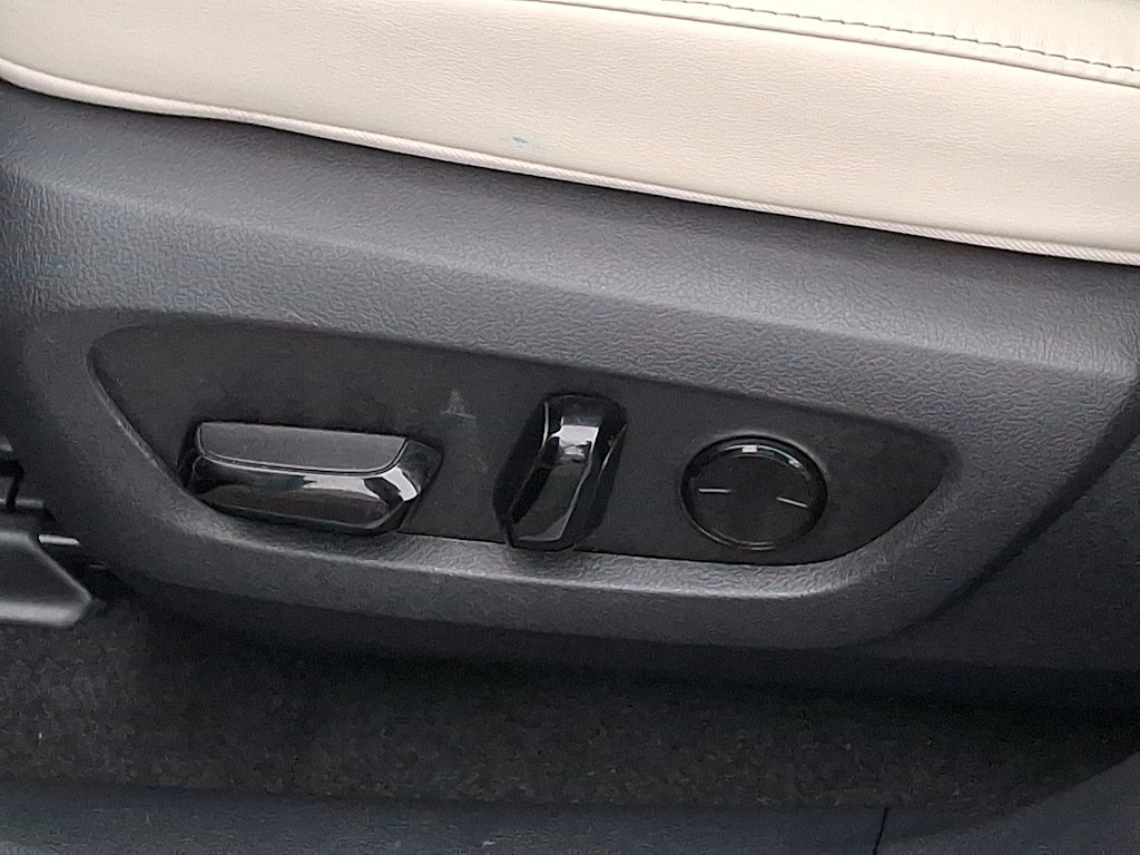 Thumbnail: 2023 Lexus RX - 17