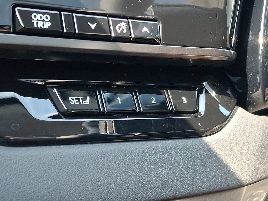 Thumbnail: 2024 Lexus RX - 27