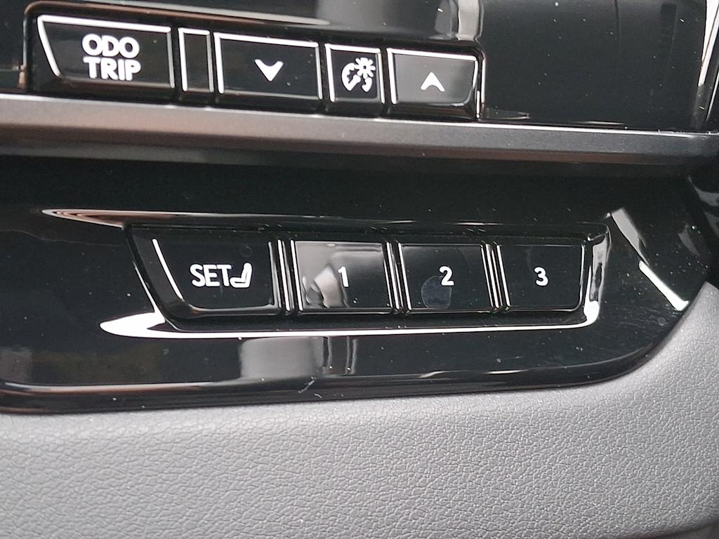 Thumbnail: 2023 Lexus RX - 26